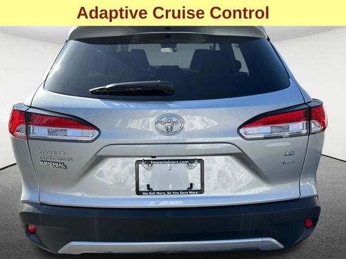 Certified 2024 Toyota Corolla Cross LE w/ Moonroof Package image 10
