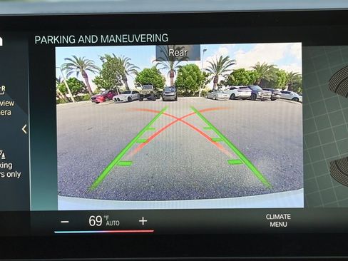 Used 2023 BMW i4 eDrive40 w/ M Sport Package image 31