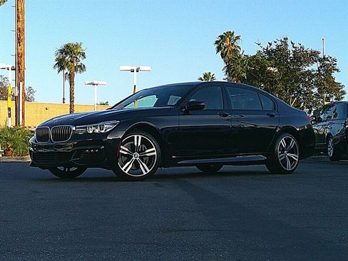 Used 2019 BMW 740i w/ Executive Package RWD image 2