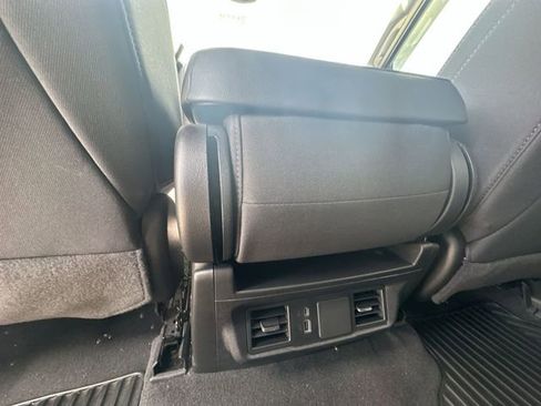 Used 2025 Chevrolet Silverado 1500 Custom Trail Boss w/ LPO, Dark Essentials Package AWD/4WD image 23