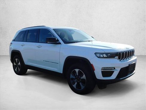 Used 2024 Jeep Grand Cherokee Limited 4xe AWD/4WD image 6