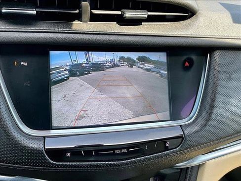 Used 2018 Cadillac XT5 FWD w/ LPO, Wheel Lock Package image 22