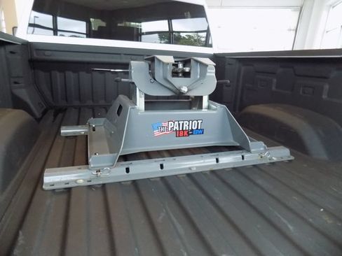Used 2024 Chevrolet Silverado 2500 Custom w/ Custom Convenience Package AWD/4WD image 10