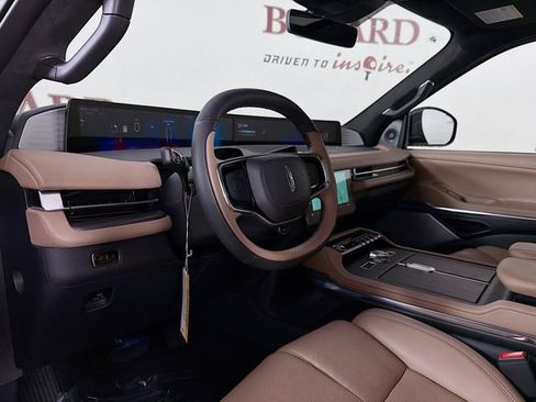 New 2026 Lincoln Navigator L Black Label AWD/4WD image 9