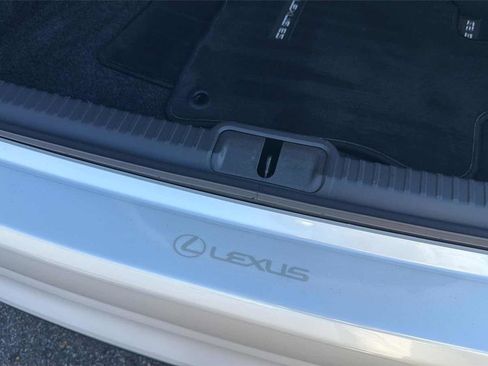 Used 2024 Lexus ES 350 w/ Premium Package image 30