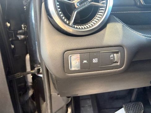 Used 2025 Chevrolet Blazer EV LT image 19