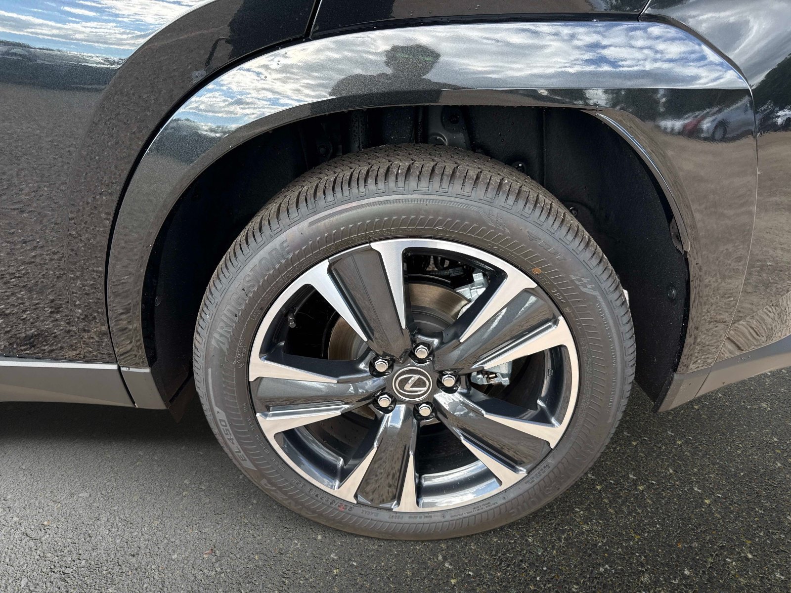 New 2026 Lexus UX 300h FWD w/ Accessory Package (2T) image 10