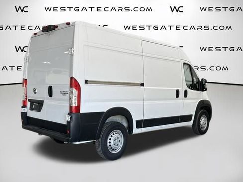 Used 2025 RAM ProMaster 2500 w/ Convenience Group FWD image 5