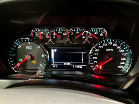 Used 2018 Chevrolet Silverado 1500 LT w/ LT Convenience Package image 13