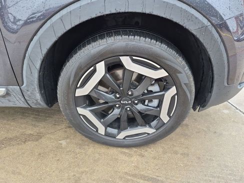 Used 2025 Kia Telluride S image 10