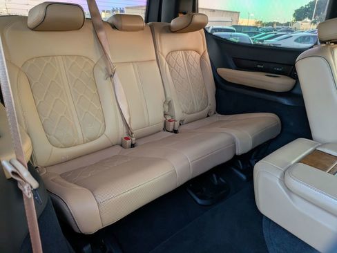 Used 2023 Jeep Grand Wagoneer Series III image 32