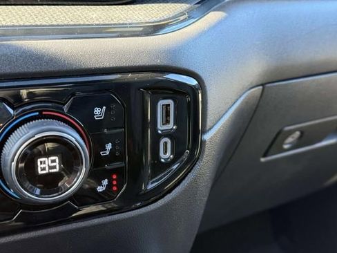 Used 2023 Chevrolet Silverado 1500 ZR2 w/ Technology Package image 31