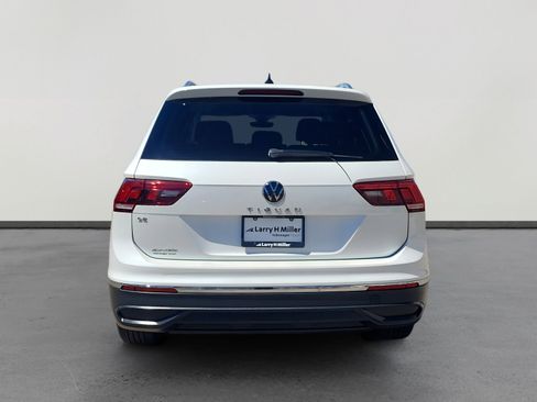 Certified 2023 Volkswagen Tiguan SE image 4