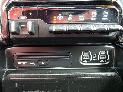 Used 2019 RAM 1500 Limited AWD/4WD image 39