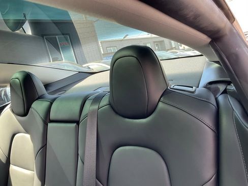 Used 2023 Tesla Model 3 Standard Range image 31