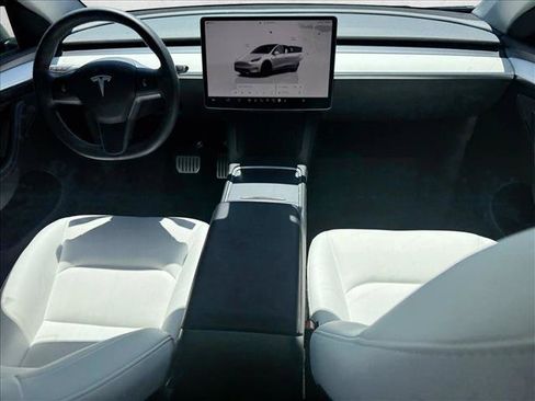 Used 2023 Tesla Model Y Performance AWD/4WD image 15