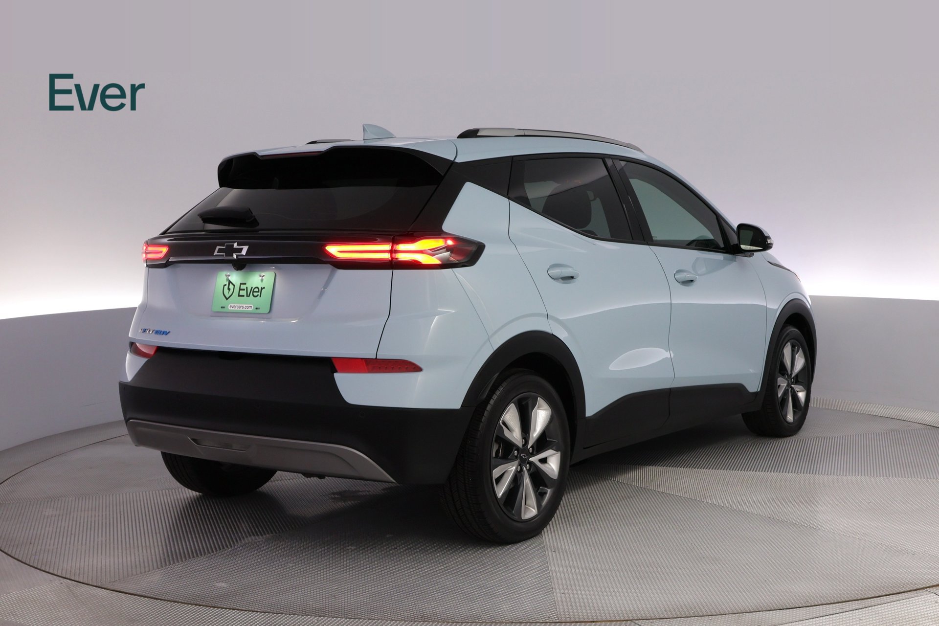 Used 2023 Chevrolet Bolt EUV LT w/ Convenience Package FWD image 3