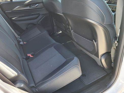 New 2025 Jeep Grand Cherokee Laredo w/ Luxury Tech Group I image 11