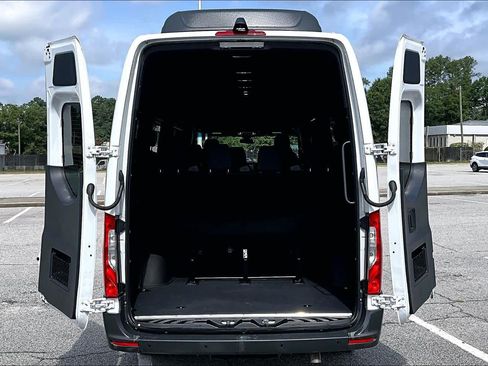 Used 2025 Mercedes-Benz Sprinter 2500 image 35