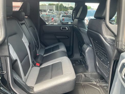 Used 2024 Ford Bronco Black Diamond AWD/4WD image 13