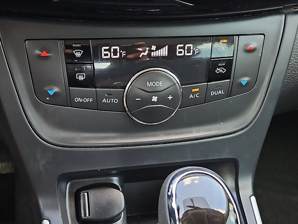 Used 2019 Nissan Sentra SV w/ Special Edition Package FWD image 26