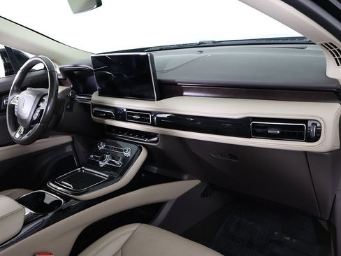 Used 2021 Lincoln Nautilus Reserve image 32