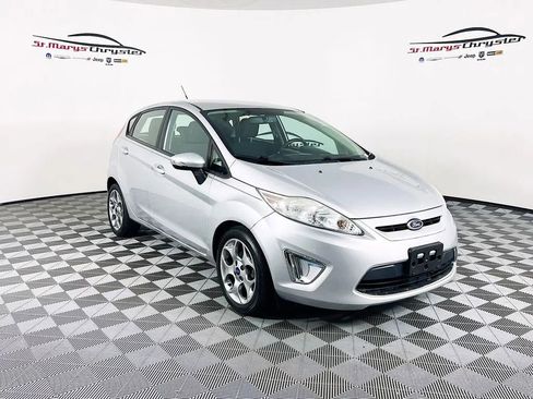 Used 2012 Ford Fiesta SES FWD image 1