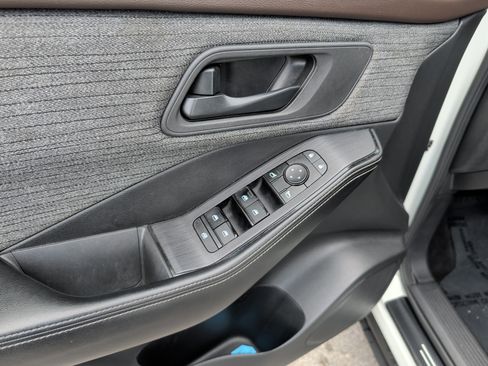 Used 2021 Nissan Rogue S FWD image 10