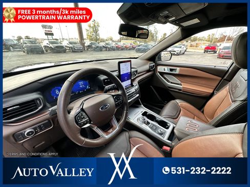 Used 2022 Ford Explorer King Ranch w/ Premium Technology Package image 21