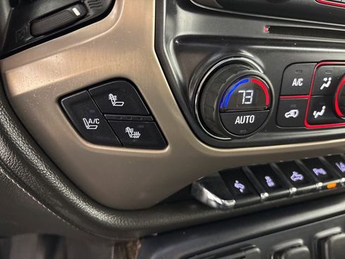 Used 2015 GMC Sierra 3500 Denali w/ Duramax Plus Package image 38