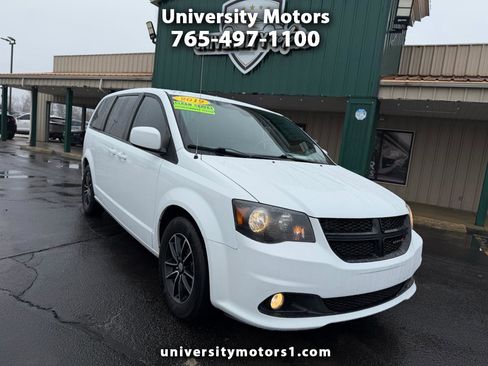 Used 2019 Dodge Grand Caravan SXT w/ Driver Convenience Group image 1