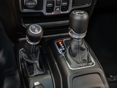 Used 2024 Jeep Wrangler Unlimited Sport AWD/4WD image 22