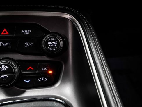 Used 2022 Dodge Challenger R/T image 22