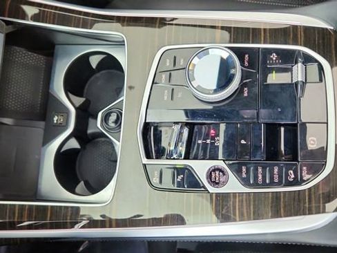 Used 2024 BMW X7 xDrive40i w/ M Sport Package image 54