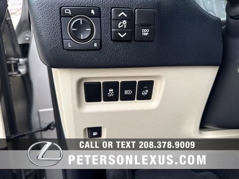 Used 2023 Lexus GX 460 Premium image 25
