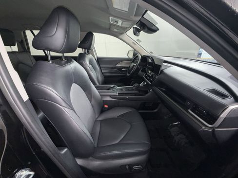Used 2024 Toyota Grand Highlander AWD image 27
