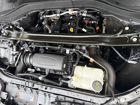 Used 2023 Ford Explorer ST-Line w/ Class IV Trailer Tow Package image 28