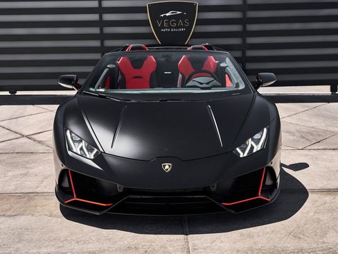 Used 2024 Lamborghini Huracan EVO AWD/4WD image 23