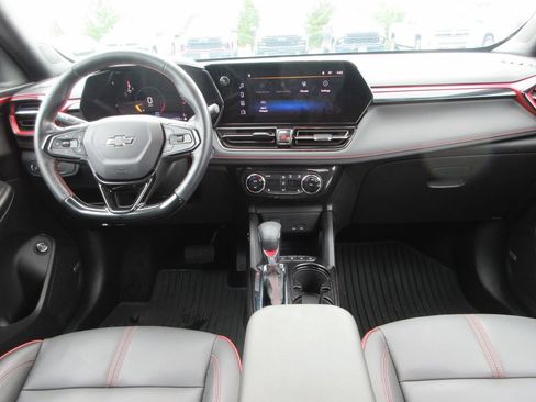 Certified 2024 Chevrolet TrailBlazer RS w/ Convenience Package FWD image 15