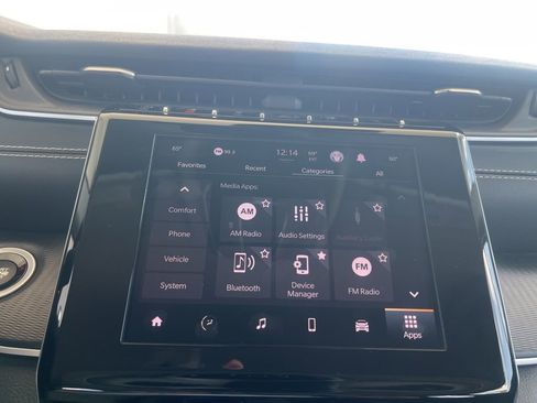 Used 2023 Jeep Grand Cherokee Laredo image 15