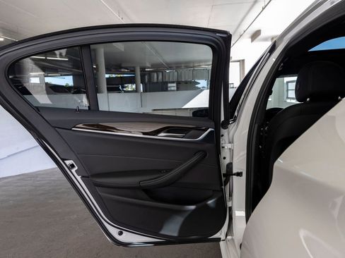 Certified 2023 BMW 530i 530i w/ M Sport Package image 19