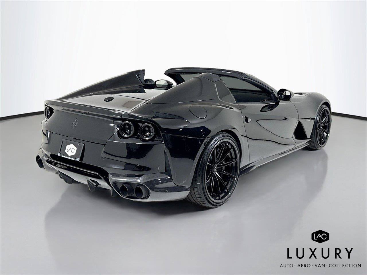 Used 2021 Ferrari 812 GTS RWD image 5