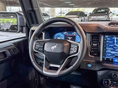 New 2025 Ford Bronco Badlands w/ Sasquatch Package image 14