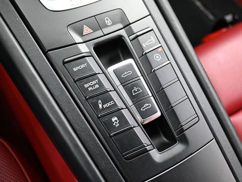 Certified 2015 Porsche 911 Turbo S AWD/4WD image 24