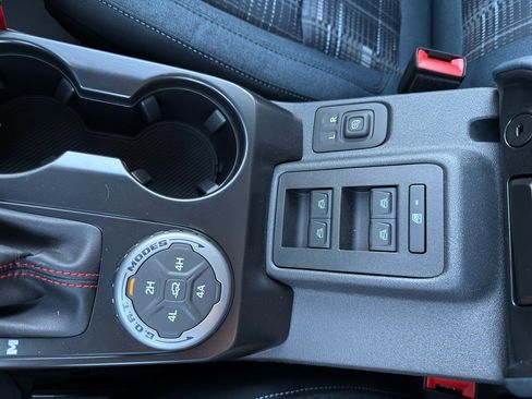 New 2025 Ford Bronco Heritage Edition image 29