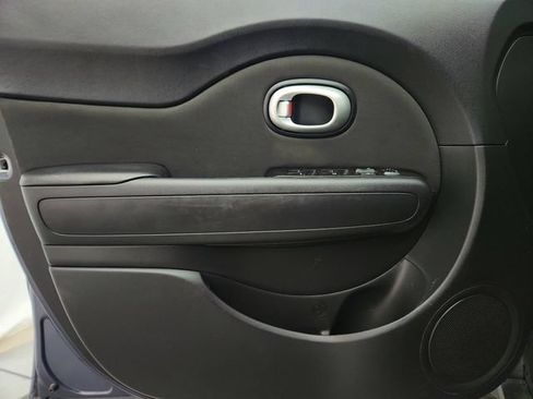 Used 2015 Kia Soul + FWD image 16
