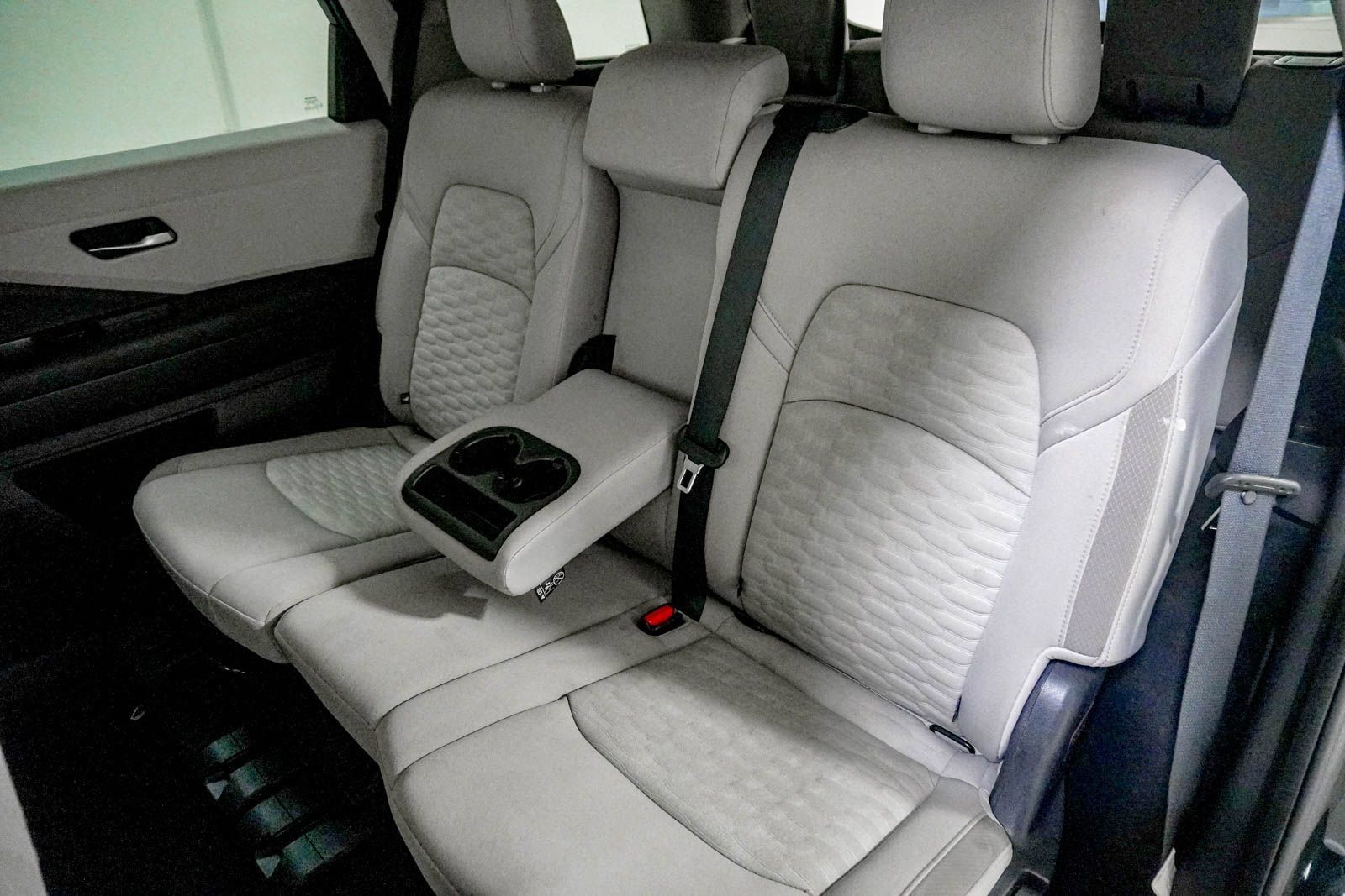 Used 2022 Nissan Pathfinder SV AWD/4WD image 35