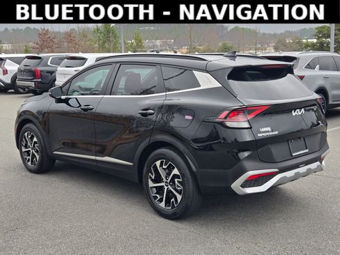 Used 2025 Kia Sportage EX w/ Premium Package image 5