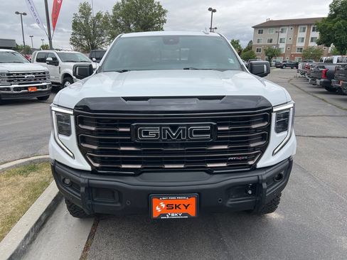 Used 2024 GMC Sierra 1500 AT4X AWD/4WD image 4