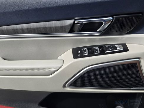 Certified 2024 Kia Telluride EX w/ EX Captain's Chair Package image 28